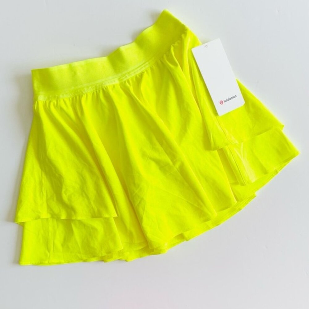 NWT Lululemon SIZE 4 LONG Court Rival Perforated HR Skirt in Highlight Yellow